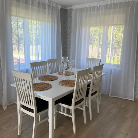 Villavoru, Sauna, Garden, Barbecue, Playhouse And Air Conditioning